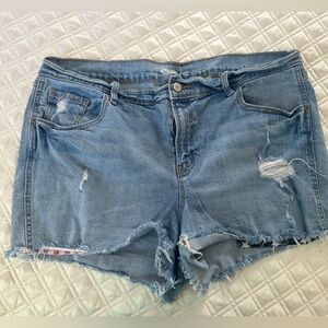 Old Navy Boyfriend jean shorts. Size 16 with American Flag Pockets.